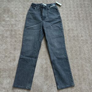 Abercrombie & Fitch 90s Straight Ultra High Rise Curve Love Jeans Sz 27 4R Black